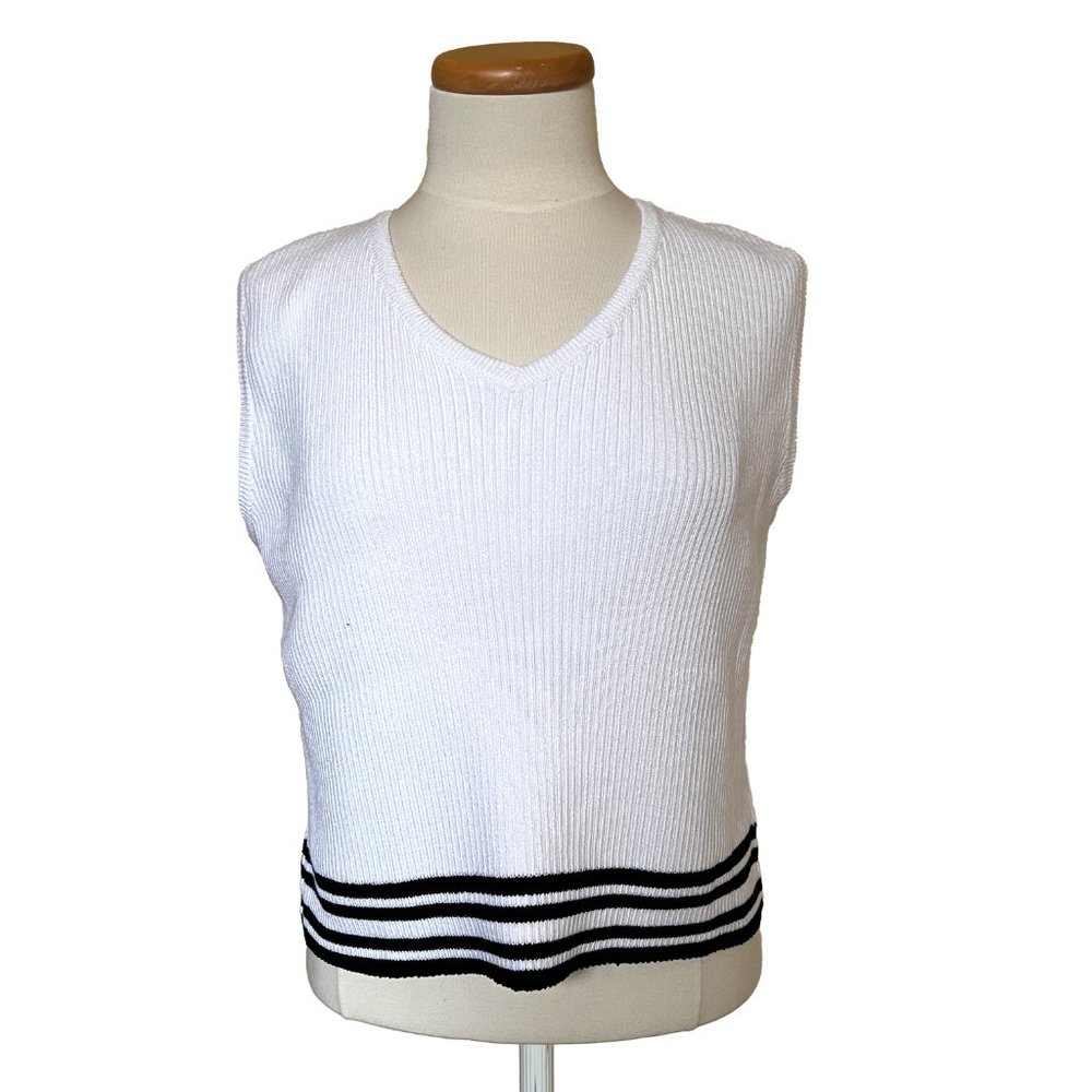 ST. JOHN COLLECTION BY MARIE GRAY White Knit Top M